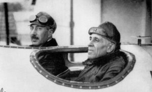 Gago Coutinho e Sacadura Cabral na primeira travessia aérea do Atlântico Sul, em 1922